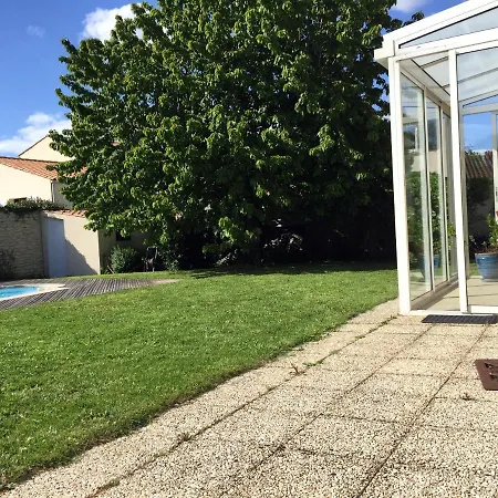 Maison + Piscine Chauffee Pres La Rochelle *